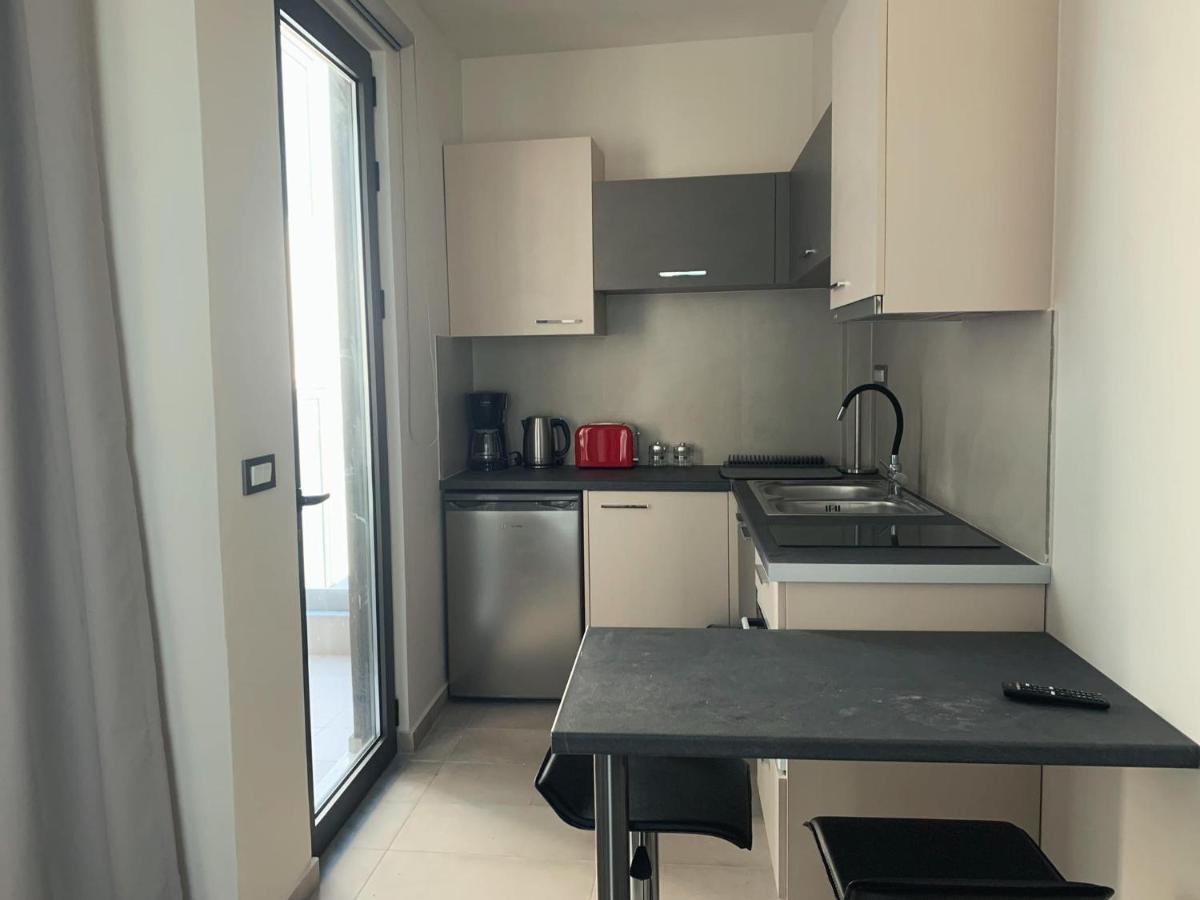 Marathokefála King Crimson Luxury Apartments מראה חיצוני תמונה