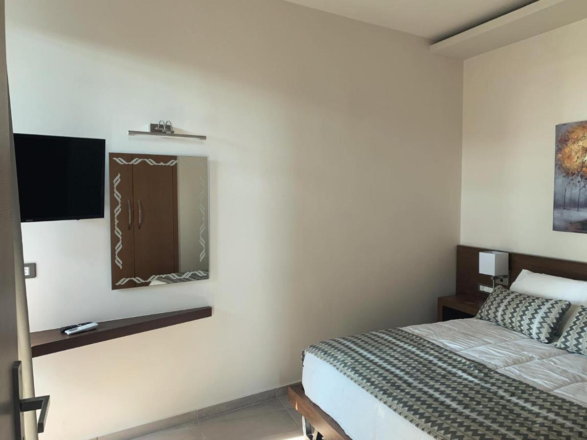 Marathokefála King Crimson Luxury Apartments מראה חיצוני תמונה